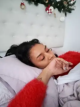 Snapshot of Leaberry chatting on 22, 12, 2025 Leaberry online show from 22, 12, 2025