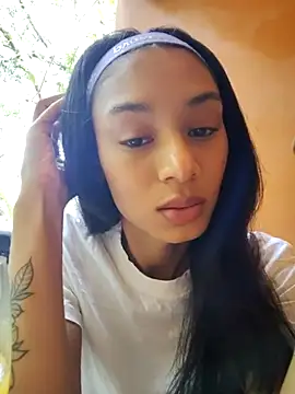 Snapshot of Leaberry chatting on 10, 1, 2026 Leaberry online show from 10, 1, 2026