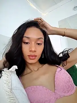 Snapshot of Leaberry chatting on 4, 2, 2026 Leaberry online show from 4, 2, 2026