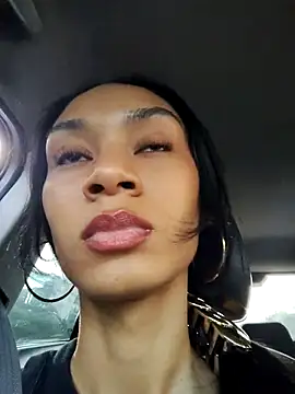 Snapshot of Leaberry chatting on 7, 2, 2026 Leaberry online show from 7, 2, 2026