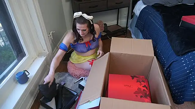 Snapshot of RhiCon chatting on 24, 2, 2025 RhiCon online show from 24, 2, 2025