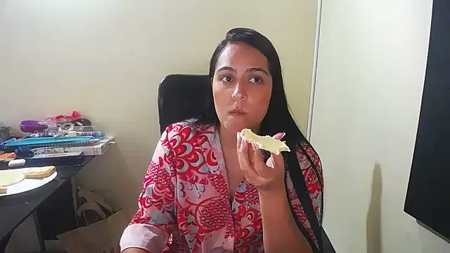 kendall 52 online show from 8, 1, 2025