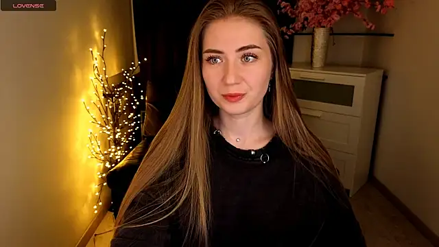 Snapshot of Adelyna_Bird chatting on 29, 5, 2026 Adelyna Bird online show from 29, 5, 2026
