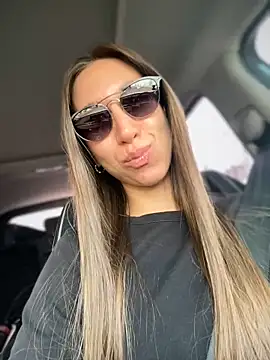 Snapshot of EvaCatt chatting on 19, 3, 2025 EvaCatt online show from 19, 3, 2025