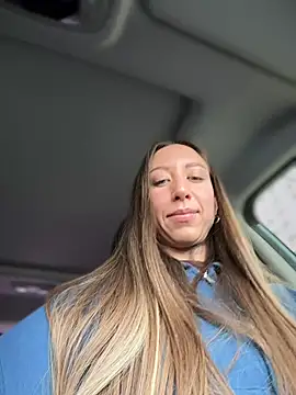 EvaCatt online show from 8, 4, 2026