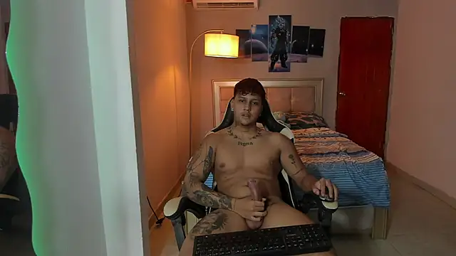 Snapshot of Jake_simons chatting on 7, 12, 2024 Jake simons online show from 7, 12, 2024