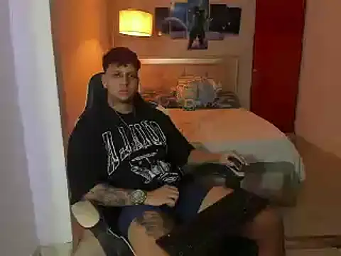 Snapshot of Jake_simons chatting on 11, 12, 2024 Jake simons online show from 11, 12, 2024