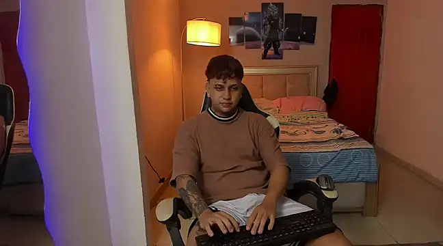 Snapshot of Jake_simons chatting on 14, 1, 2025 Jake simons online show from 14, 1, 2025