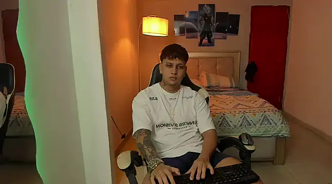 Snapshot of Jake_simons chatting on 15, 1, 2025 Jake simons online show from 15, 1, 2025