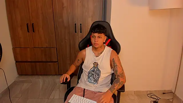 Snapshot of Jake_simons chatting on 15, 9, 2025 Jake simons online show from 15, 9, 2025