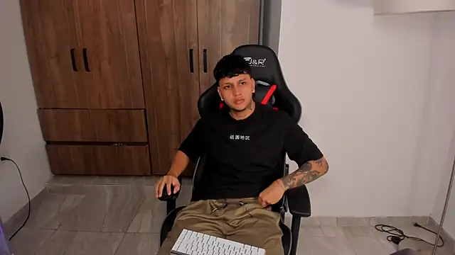 Snapshot of Jake_simons chatting on 2, 10, 2025 Jake simons online show from 2, 10, 2025