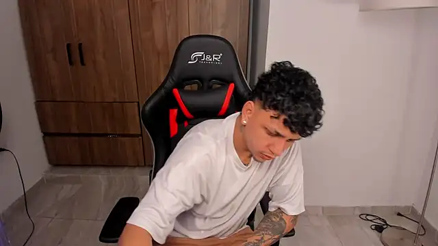 Snapshot of Jake_simons chatting on 3, 10, 2025 Jake simons online show from 3, 10, 2025