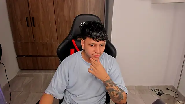 Snapshot of Jake_simons chatting on 10, 10, 2025 Jake simons online show from 10, 10, 2025