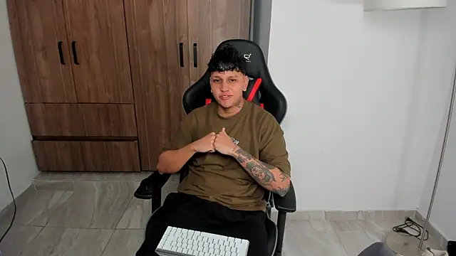 Snapshot of Jake_simons chatting on 15, 10, 2025 Jake simons online show from 15, 10, 2025