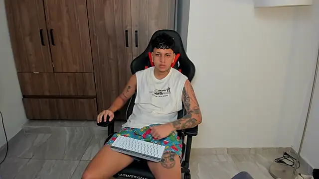 Snapshot of Jake_simons chatting on 16, 10, 2025 Jake simons online show from 16, 10, 2025