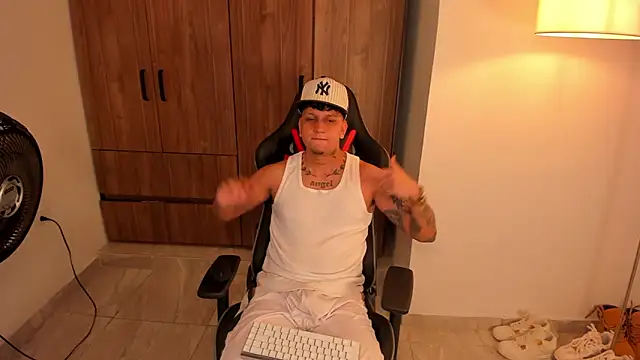 Snapshot of Jake_simons chatting on 13, 1, 2026 Jake simons online show from 13, 1, 2026