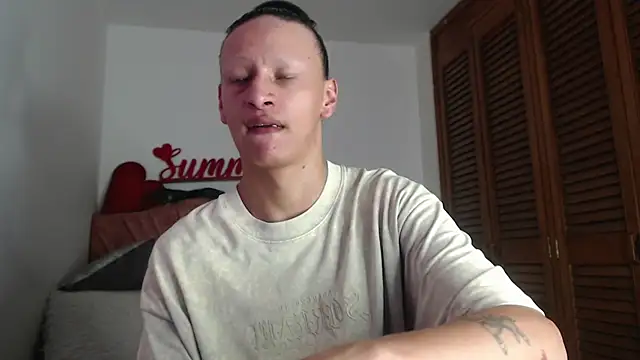 Snapshot of Summer_XO chatting on 7, 12, 2024 Summer XO online show from 7, 12, 2024