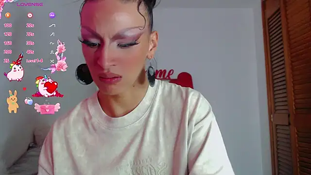 Snapshot of Summer_XO chatting on 8, 12, 2024 Summer XO online show from 8, 12, 2024