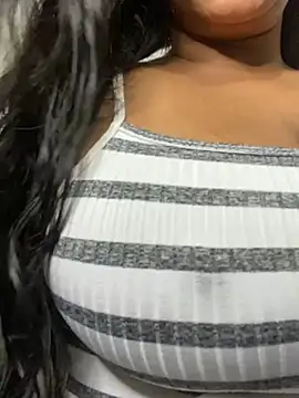 Snapshot of bea3liz chatting on 12, 1, 2025 bea3liz online show from 12, 1, 2025