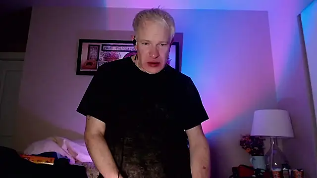 Snarfle82 online show from 29, 11, 2025