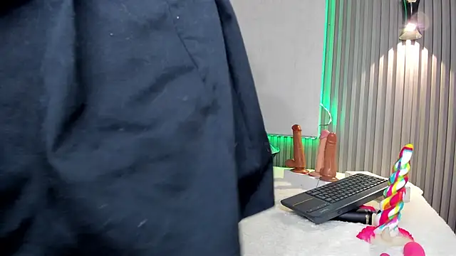 Zafiiraa online show from 13, 2, 2025