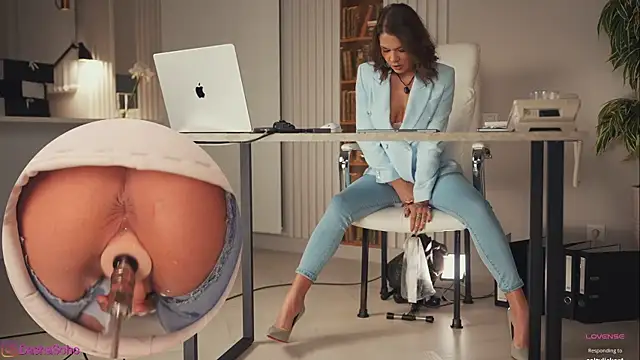 art porno online show from 9, 4, 2026