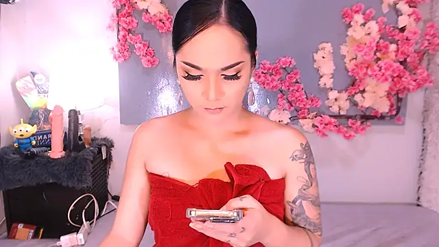 Snapshot of Oriental_Tiara chatting on 9, 10, 2025 Oriental Tiara online show from 9, 10, 2025