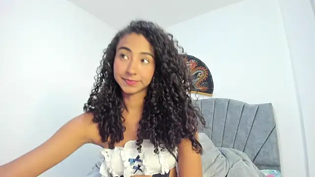Snapshot of khaliope chatting on 5, 5, 2026 khaliope online show from 5, 5, 2026