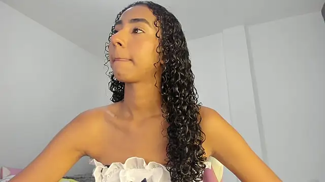 Snapshot of khaliope chatting on 21, 5, 2026 khaliope online show from 21, 5, 2026