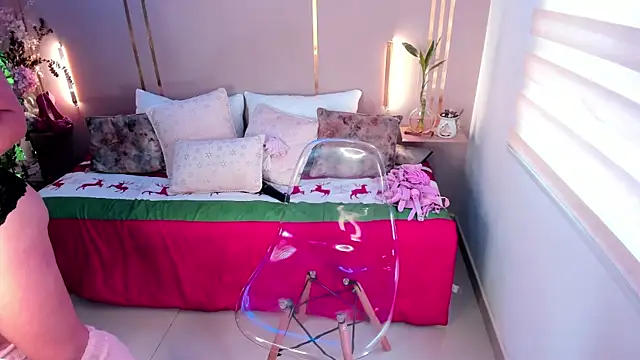 Snapshot of lena_paulxo chatting on 28, 11, 2025 lena paulxo online show from 28, 11, 2025