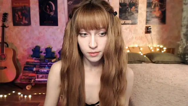 Friendly Ellie online show from 28, 12, 2024