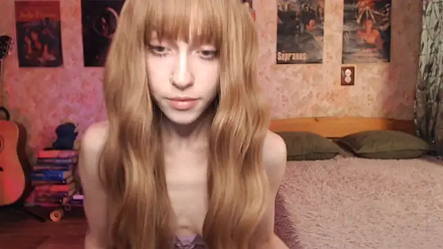 Friendly Ellie online show from 16, 11, 2025