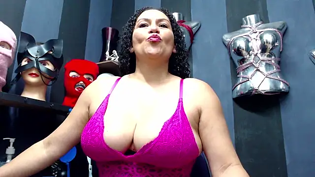 Snapshot of ADELHEY_RAN chatting on 13, 12, 2024 ADELHEY RAN online show from 13, 12, 2024