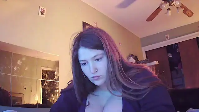 Snapshot of Angelk43 chatting on 3, 5, 2026 Angelk43 online show from 3, 5, 2026