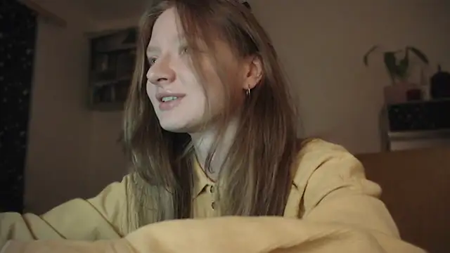 Snapshot of mollytuck chatting on 5, 1, 2025 mollytuck online show from 5, 1, 2025