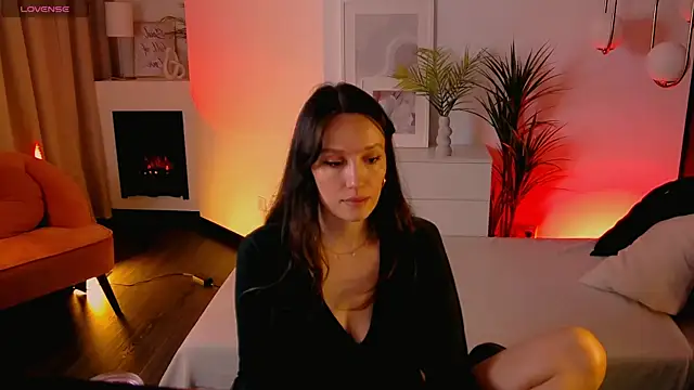 Snapshot of AgnesGoddess chatting on 1, 10, 2025 AgnesGoddess online show from 1, 10, 2025