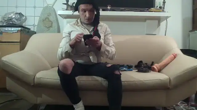 Snapshot of Sissy_naomi chatting on 6, 2, 2026 Sissy naomi online show from 6, 2, 2026