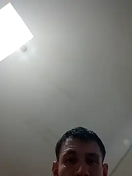 Snapshot of poissinet2 chatting on 8, 9, 2025 poissinet2 online show from 8, 9, 2025