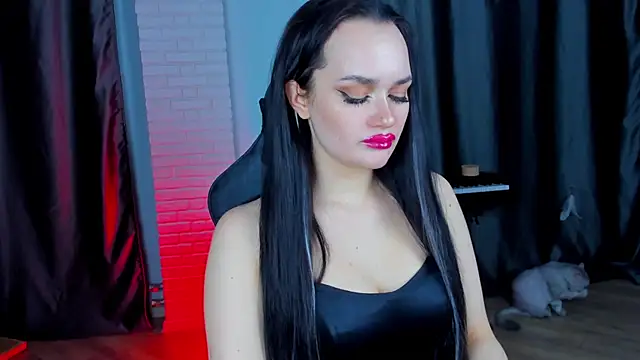 QueenAliss online show from 10, 12, 2024