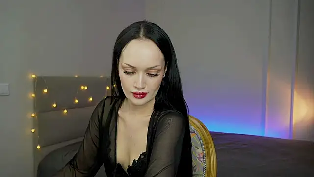 QueenAliss online show from 5, 7, 2026