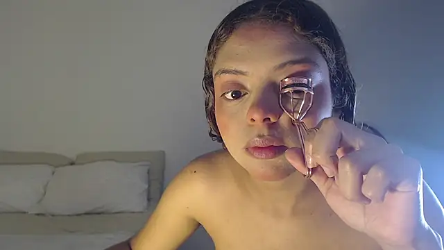 ValienteGirl  online show from 2, 2, 2026