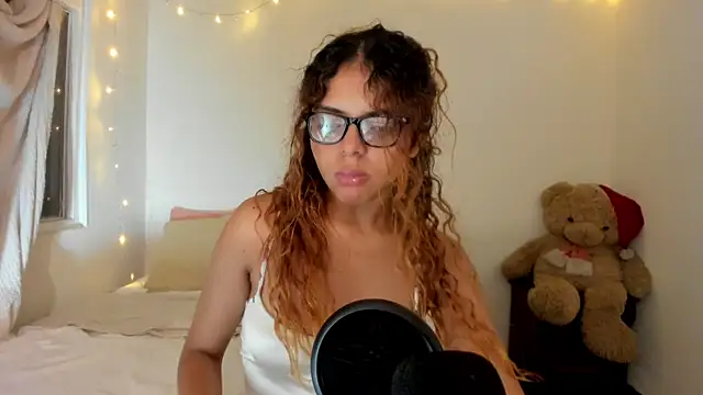 Snapshot of ValienteGirl_ chatting on 6, 5, 2026 ValienteGirl online show from 6, 5, 2026