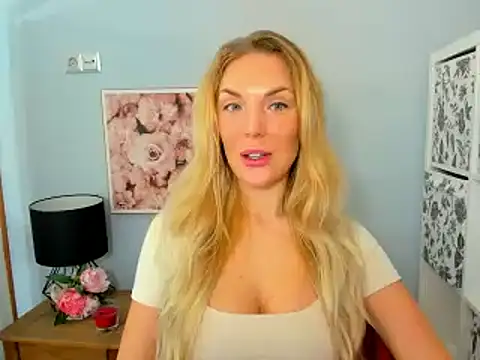 AulloraHoney online show from 2, 12, 2024