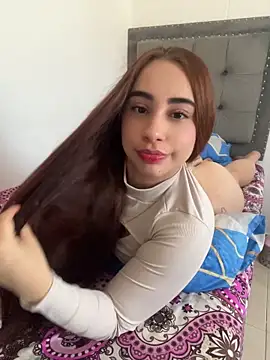Snapshot of Elena222_ chatting on 24, 4, 2026 Elena222 online show from 24, 4, 2026