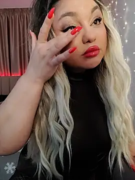 Snapshot of Larissa_K chatting on 4, 12, 2025 Larissa K online show from 4, 12, 2025