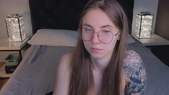  AnnaStark  online show from 18, 9, 2025