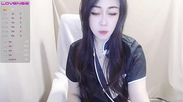 Snapshot of AkinLocal chatting on 7, 11, 2025 AkinLocal online show from 7, 11, 2025