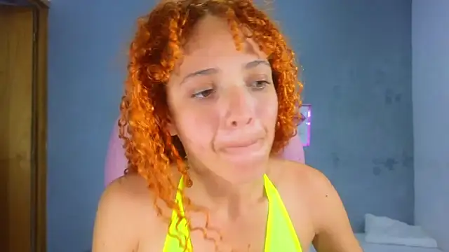 Snapshot of SexyLeilaa chatting on 6, 2, 2025 SexyLeilaa online show from 6, 2, 2025