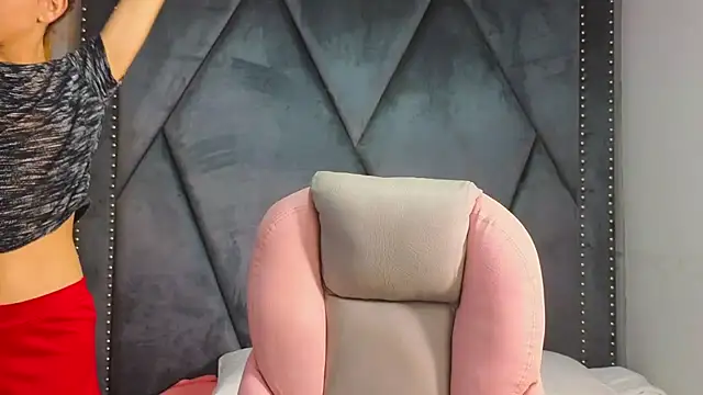 Snapshot of SexyLeilaa chatting on 11, 3, 2025 SexyLeilaa online show from 11, 3, 2025