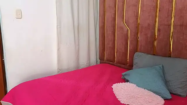 Snapshot of SexyLeilaa chatting on 25, 9, 2025 SexyLeilaa online show from 25, 9, 2025